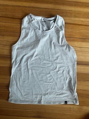 Brooks, women’s gray running tank, size medium